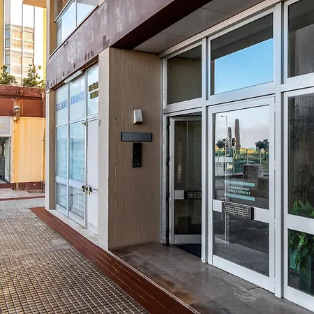 T2 Na Caparica Vista Апартаменты *